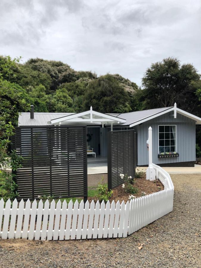 Kanuka Cottage - Tranquil And Relaxing Akaroa Kültér fotó